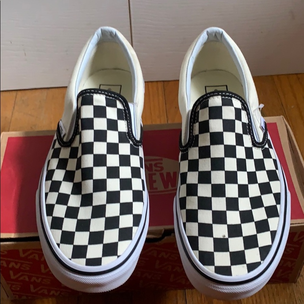 Vans Checkerboard Slip-On Sneakers in Black and White - Picture 2 of 8